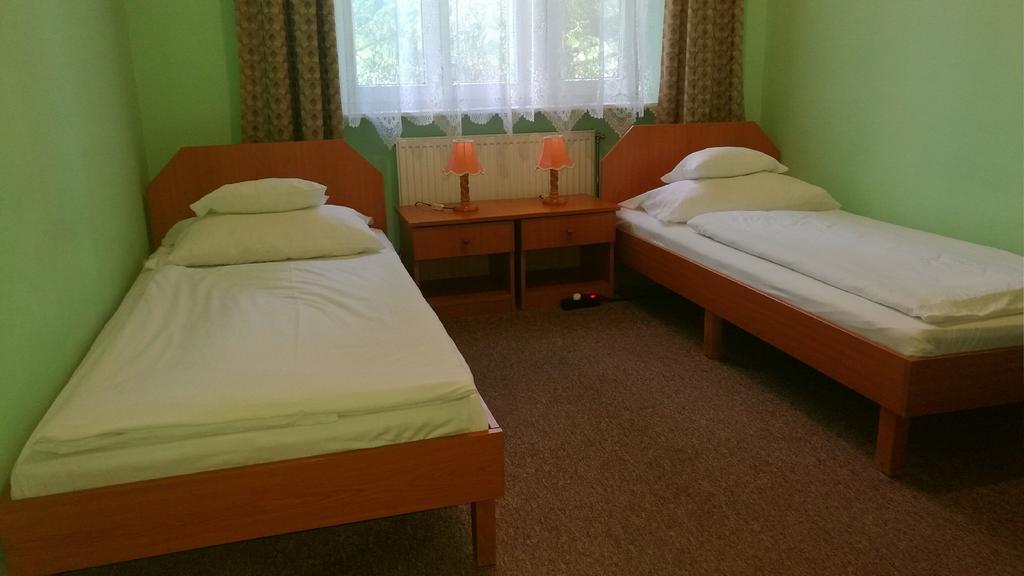 Bed and Breakfast Fuezi Panzio Шопрон Экстерьер фото